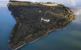 Isola Polvese Resort