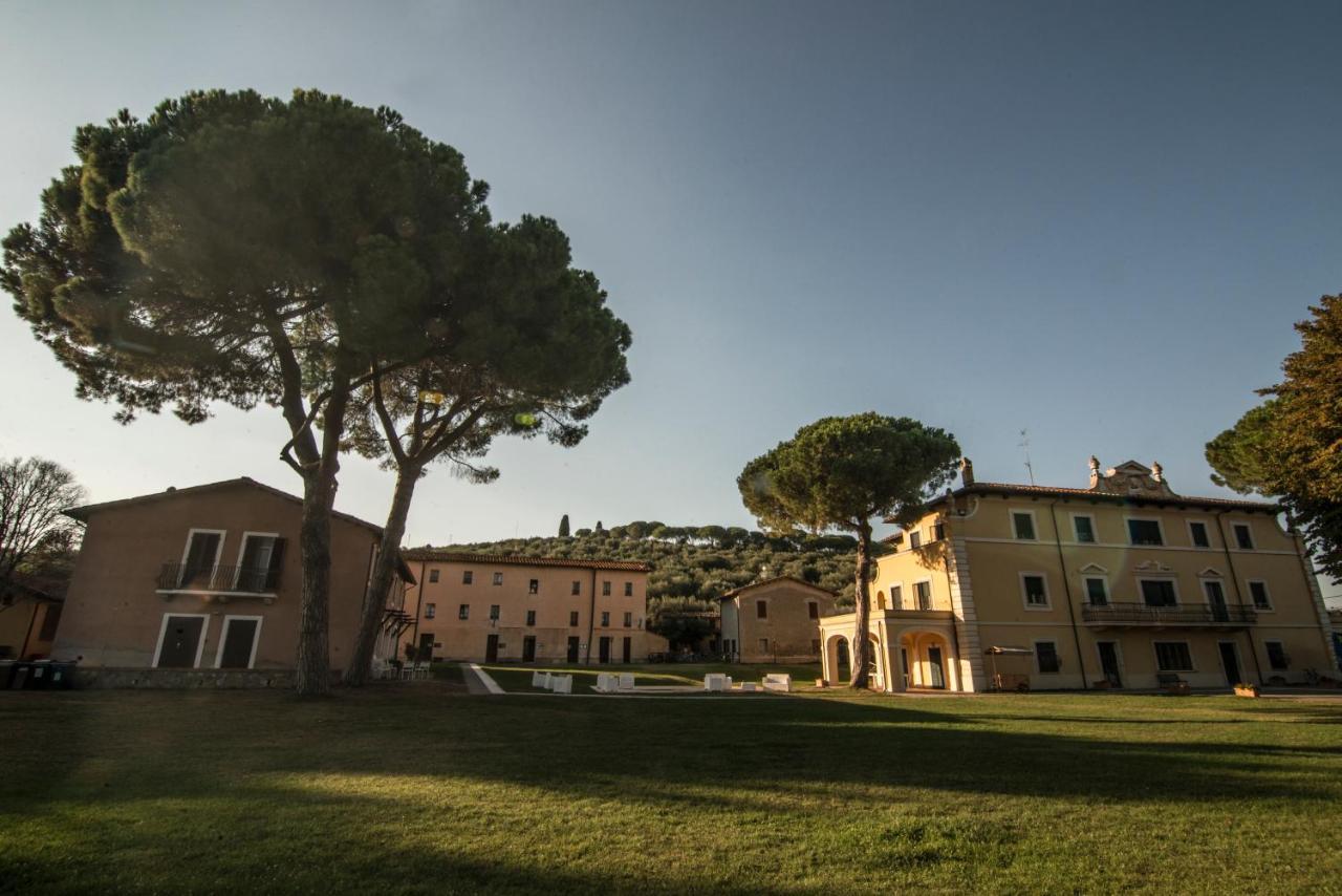 Isola Polvese Resort Castiglione del Lago Buitenkant foto