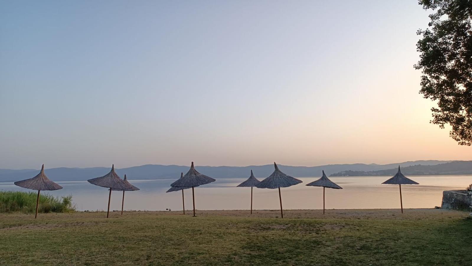 Isola Polvese Resort Castiglione del Lago Buitenkant foto
